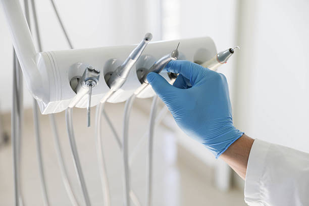 Professional Emergency Dentist technician working in Live Oak, TX